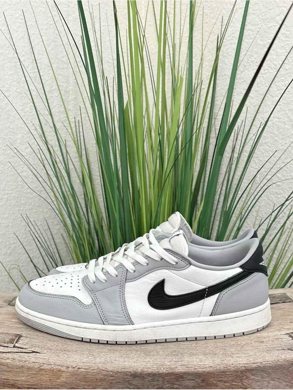 Air Jordan 1 Low Barons Retro OG Sneakers